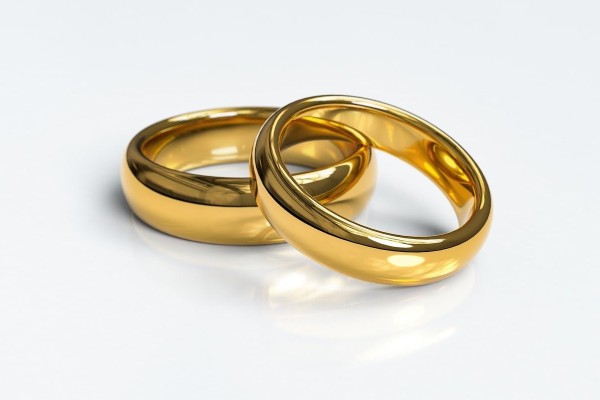 Ile dostaniesz za złoty pierścionek, obrączkę lub naszyjnik w lombardzie ?